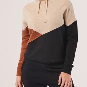 Pact Airplane color block sweat set in XXL